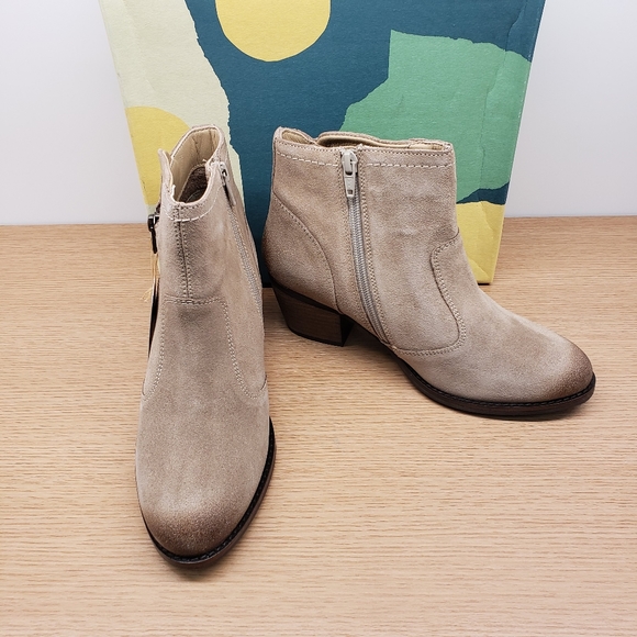 Earth West Ralston Dark Taupe Suede - Picture 1 of 8